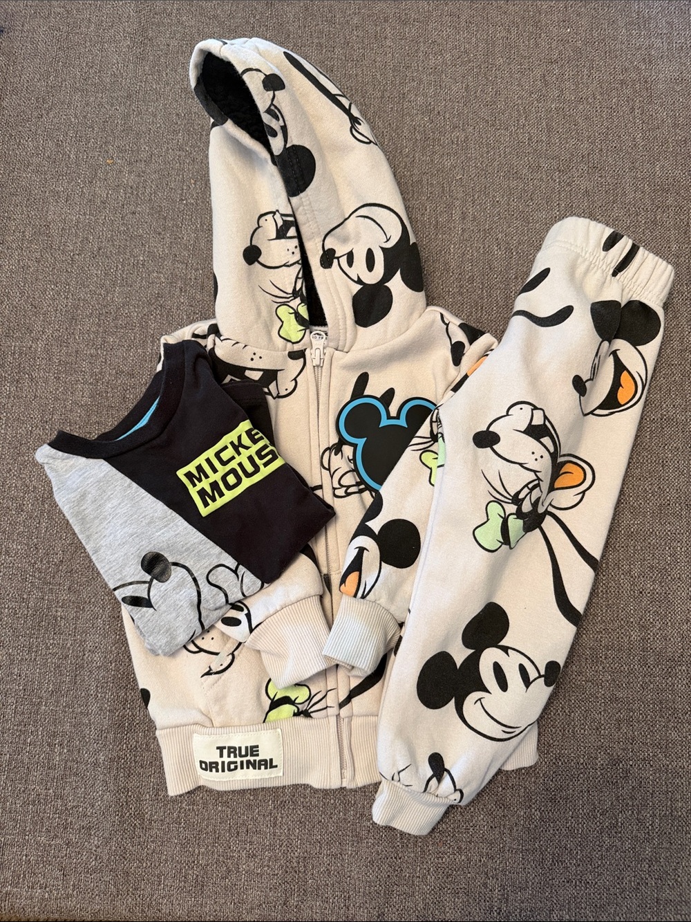 Disney Mickey Mouse Cream Black Neon Green Kids Matching Set size 2T